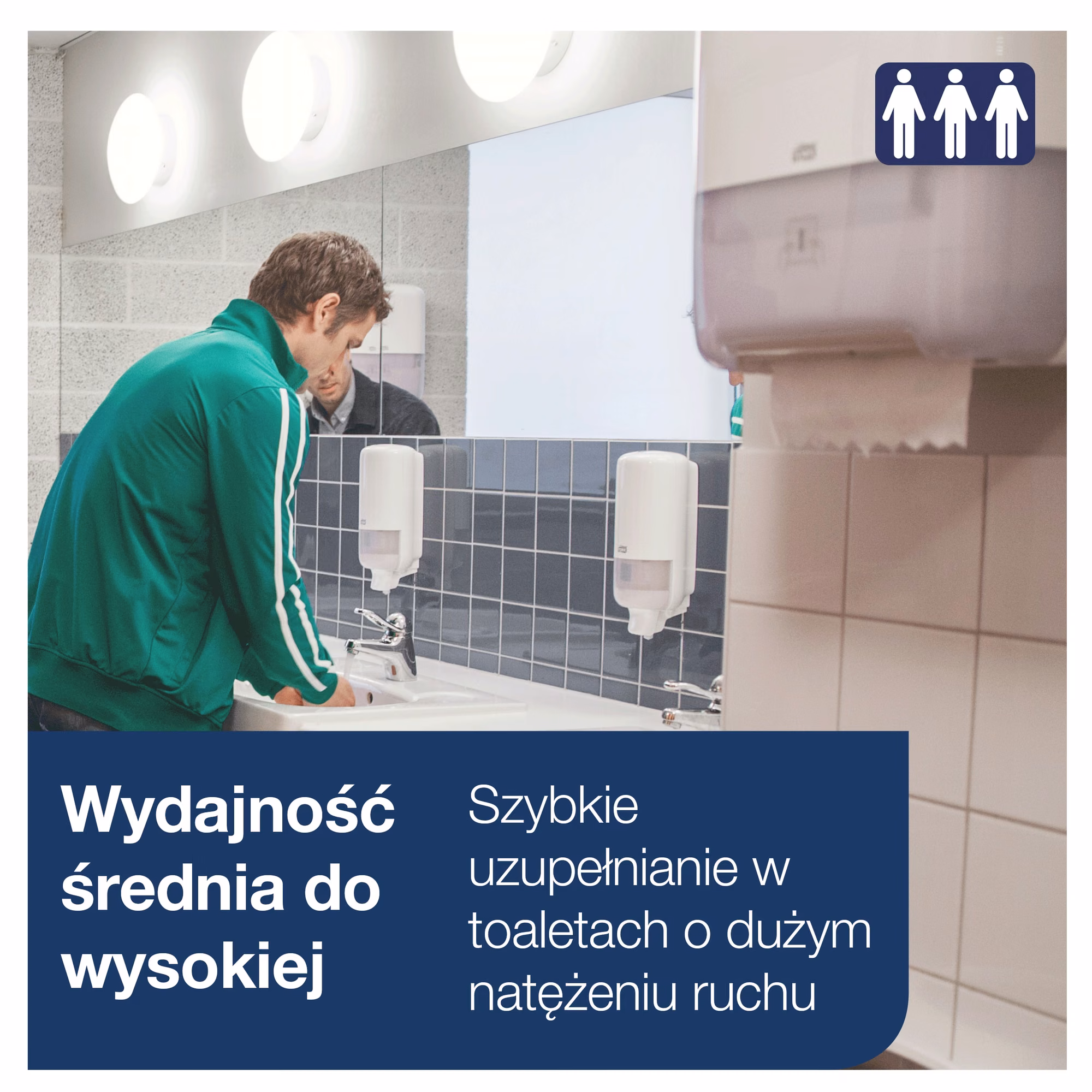 Tork Matic® dozownik do ręczników papierowych w roli, mężczyzna myjący ręce w łazience o dużym natężeniu ruchu